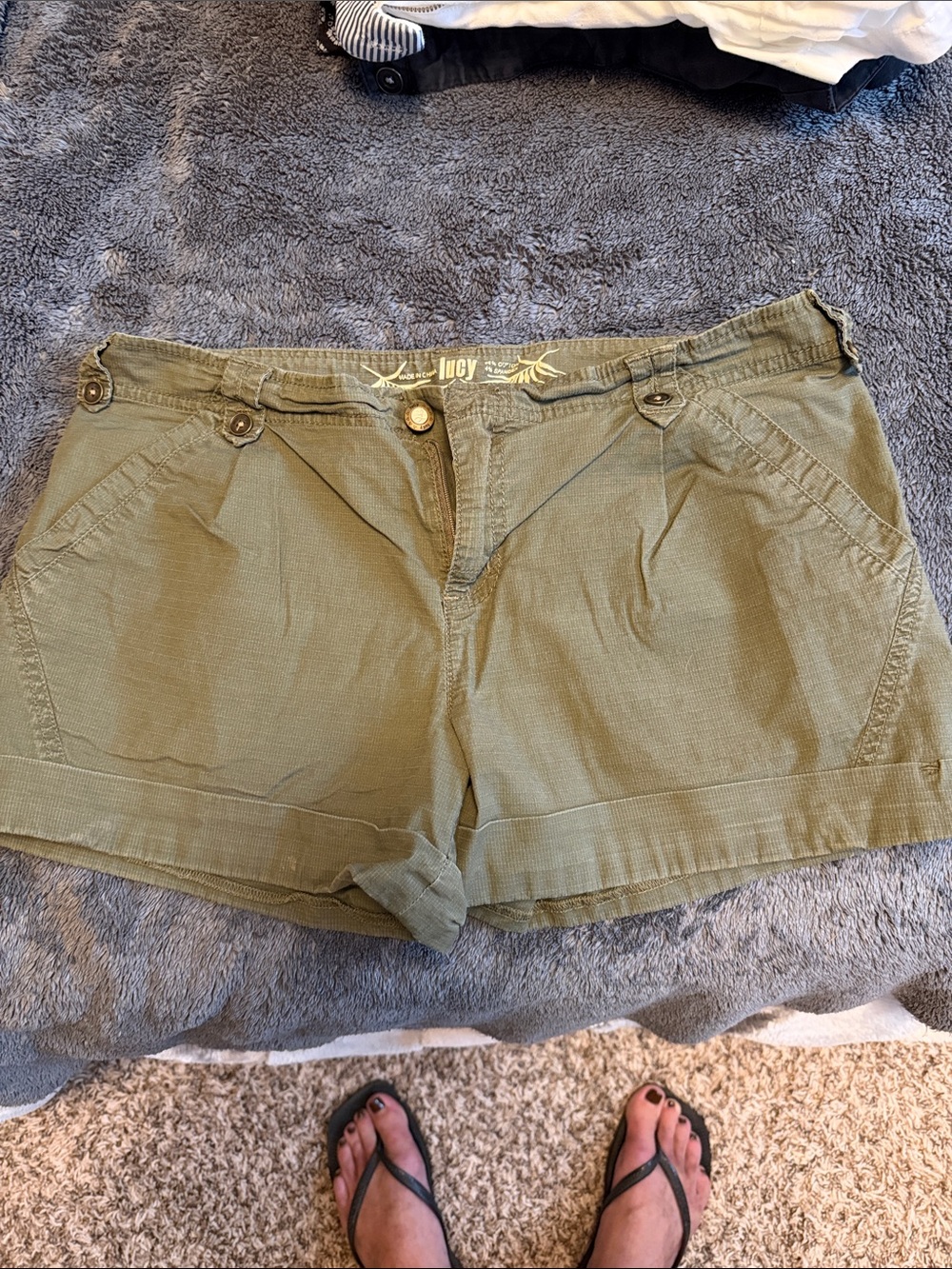 Lucy Olive Utility Cargo Shorts Sz 6
